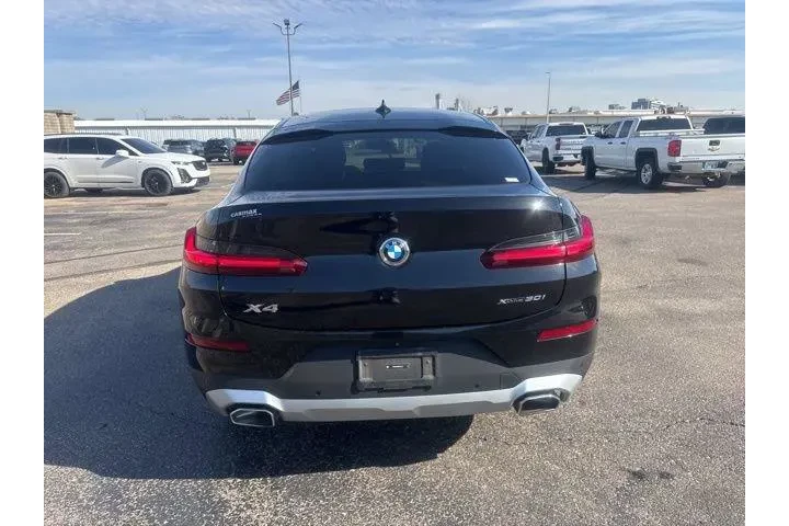 $39782 : BMW X4 2024 AWD xDrive30i 4d image 2