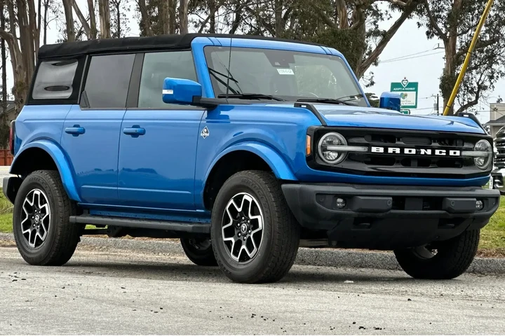 Ford Bronco 2021 4x4 Outer B image 7
