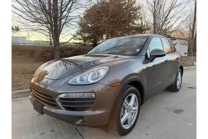 $11997 : 2011 Cayenne S image 4