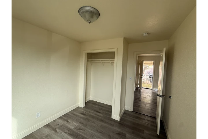 $1000 : Se Renta Casa en Lamont image 4