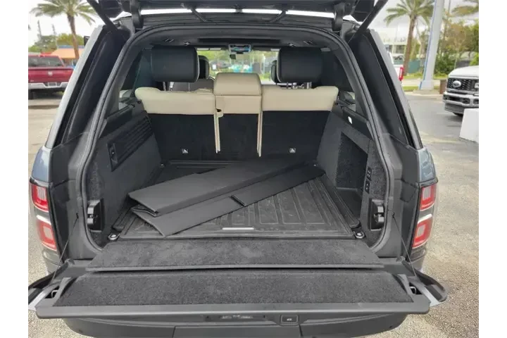 $39891 : Land Rover Range Rover 2021 image 6