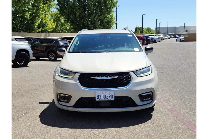 $23998 : Chrysler Pacifica Hybrid 202 image 2