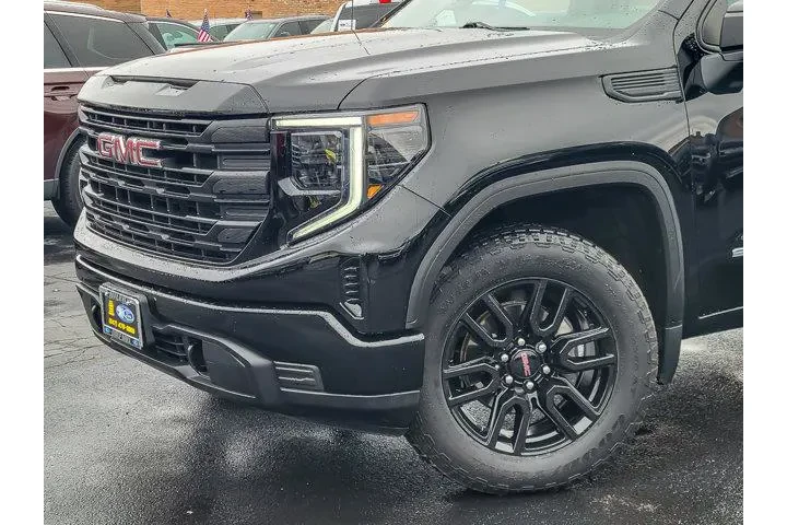 $34898 : GMC Sierra 1500 2023 4x4 Pro image 2