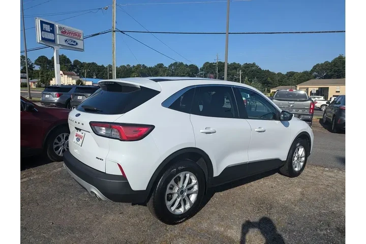 $23991 : Ford Escape 2022 AWD SE 4dr image 6