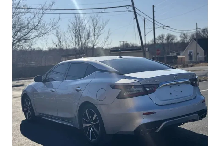 $12999 : 2021 Maxima 3.5 SV image 7