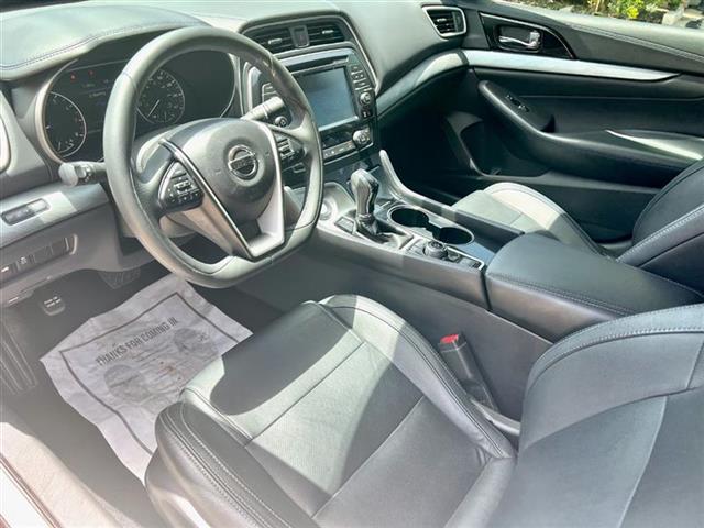 $16392 : 2017 NISSAN MAXIMA S image 9