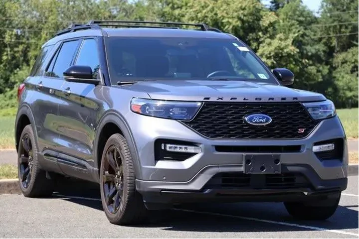 $39495 : Ford Explorer 2022 AWD ST 4d image 3
