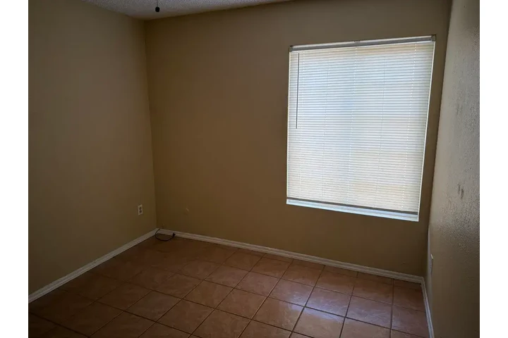 $1200 : Charming Southwest Home image 9