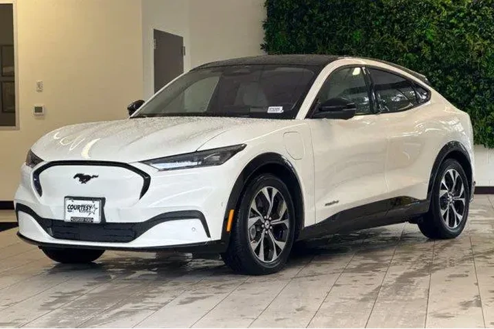 $23349 : Ford Mustang Mach-E 2021 Pre image 8
