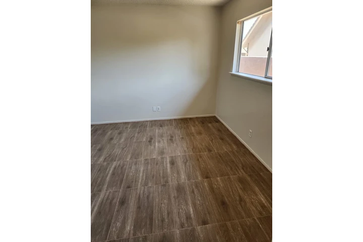 $2400 : Se renta apartament en Rialto image 7
