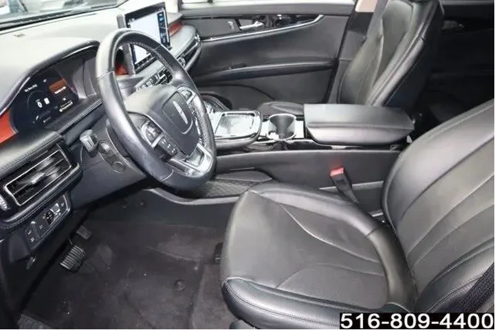 $33947 : Lincoln Nautilus 2022 AWD Re image 9