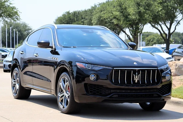 $25797 : 2019 Levante S image 3