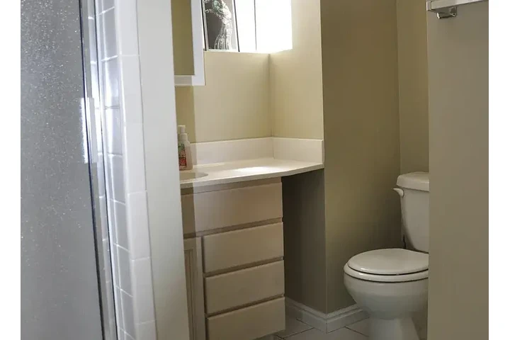 $1580 : HOUSE FOR RENT IN SALT LAKE image 4