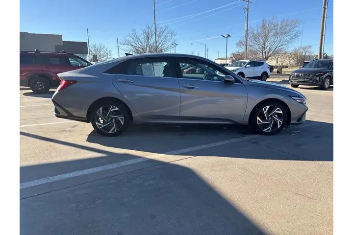 $22298 : Hyundai ELANTRA 2025 SEL Con image 5
