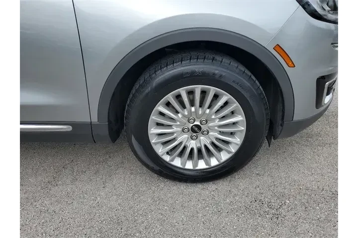 $23590 : Lincoln Nautilus 2020 4dr St image 9