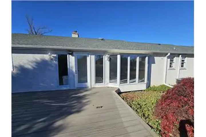 $4500 : Rental property with 3 bedro image 8