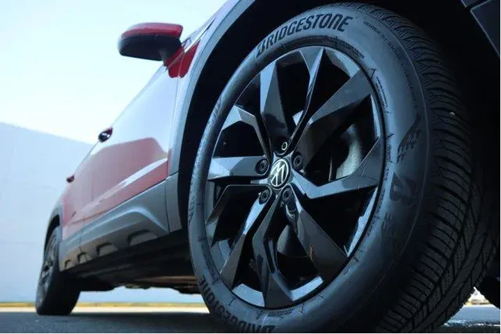 $21428 : Volkswagen Taos 2023 AWD SE image 9