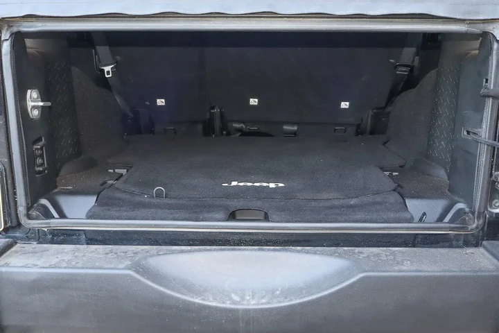 $19988 : 2016 Wrangler Unlimited 4WD 4 image 9