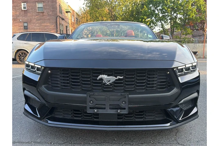 $30490 : Ford Mustang 2024 EcoBoost P image 2