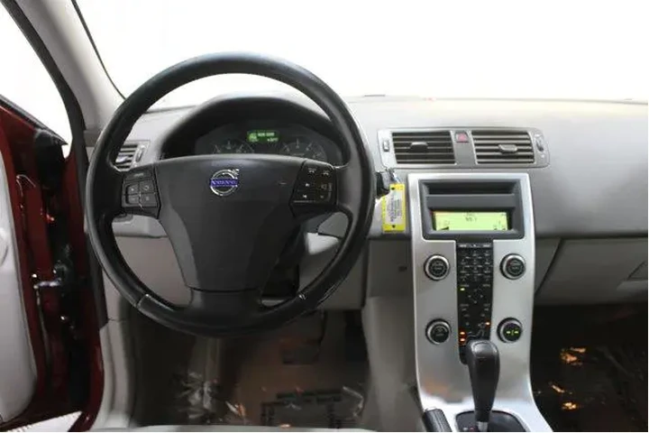 $10985 : Volvo V50 2011 T5 4dr Wagon image 2