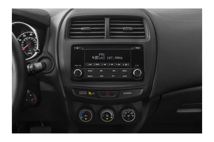 $9999 : Mitsubishi Outlander Sport 2 image 9