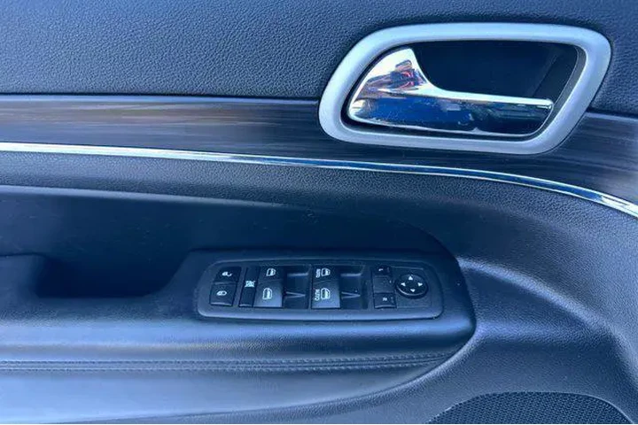 $25701 : Jeep Grand Cherokee WK 2022 image 8