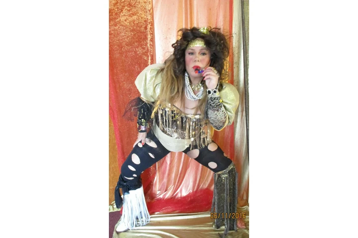 Pa los 90s con LuluTrevi show image 4