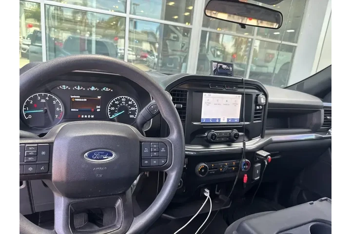 $32178 : Ford F-150 2023 4x2 XL 4dr S image 6