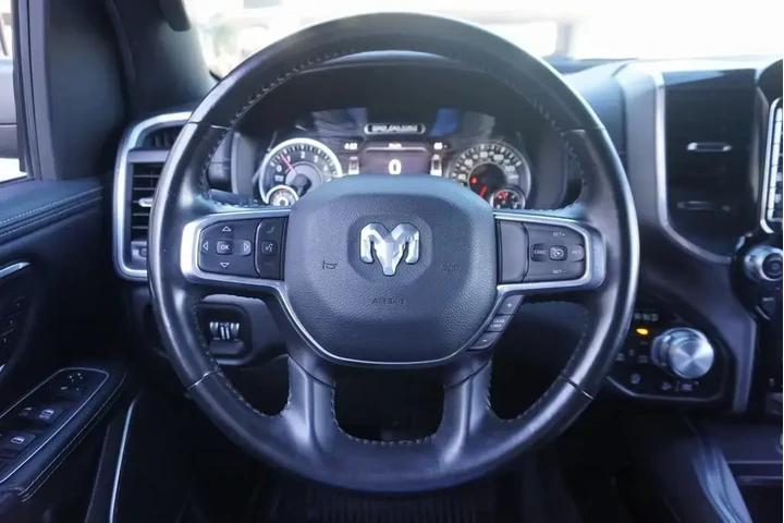 $39988 : Ram 1500 2022 4x4 Laramie 4d image 10