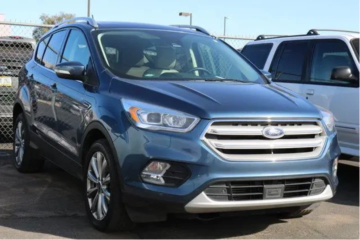 $15156 : Ford Escape 2018 AWD Titaniu image 6
