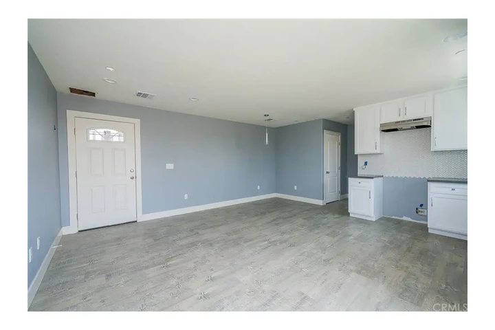 $3295 : Beautiful Home 3B/2B image 3
