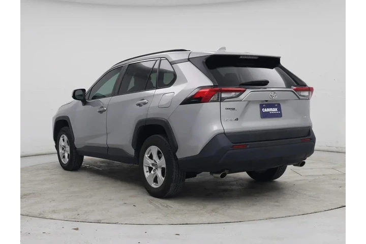 $21998 : Toyota RAV4 2019 AWD XLE 4dr image 2