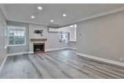 $1000 : stunning spacious updated home thumbnail