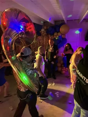 Norteño con tuba. ☎️☎️😎😎 image 2