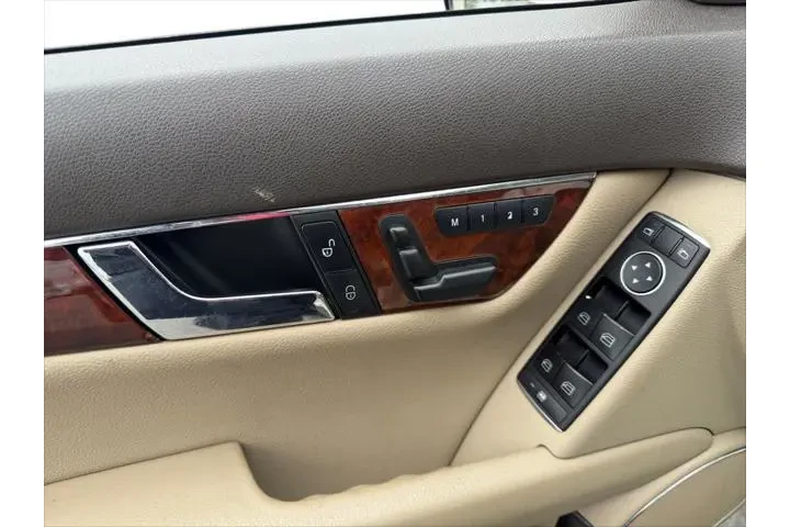 $10999 : Mercedes-Benz C-Class 2011 A image 10