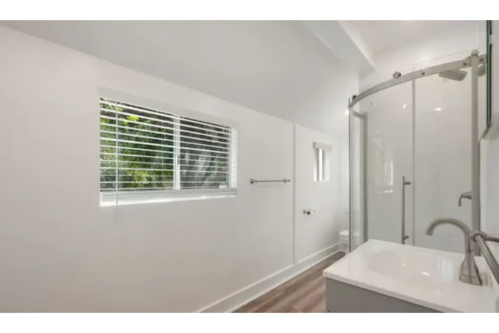 $3995 : 606 South St, Glendale, CA 912 image 8