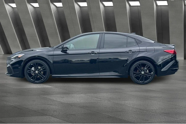 $33000 : Toyota Camry 2026 Nightshade image 10
