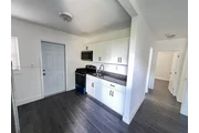 $2000 : 2 bed 1 bath available thumbnail