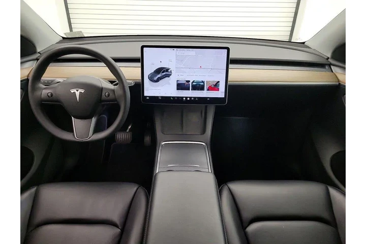 $29998 : Tesla Model Y 2022 AWD Long image 9