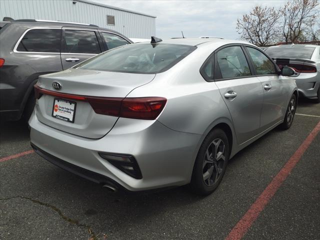 $16990 : PRE-OWNED 2019 KIA FORTE LXS image 6