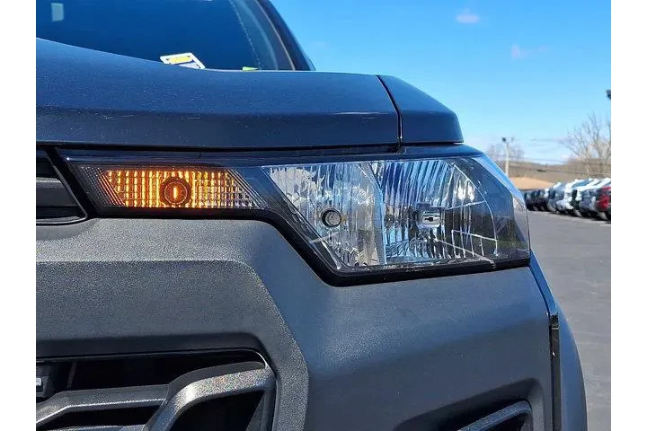 $30900 : Chevrolet Colorado 2023 4x4 image 8