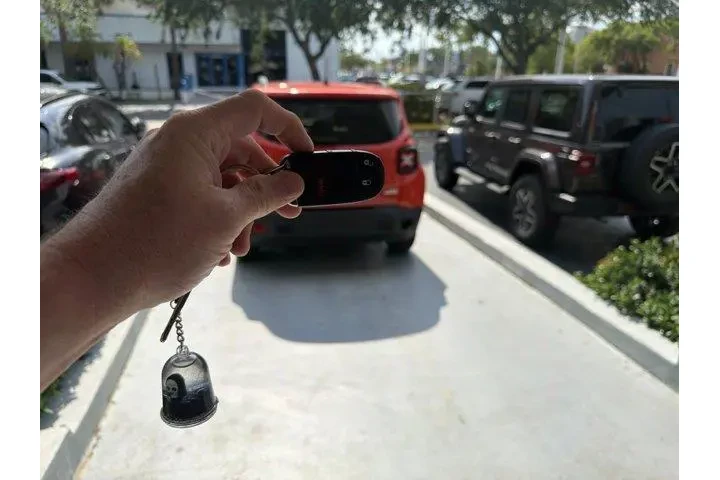 $15000 : Jeep Renegade 2020 Latitude image 4