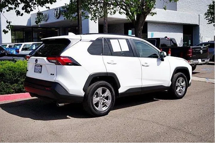 $32998 : Toyota RAV4 2025 XLE 4dr SUV image 8