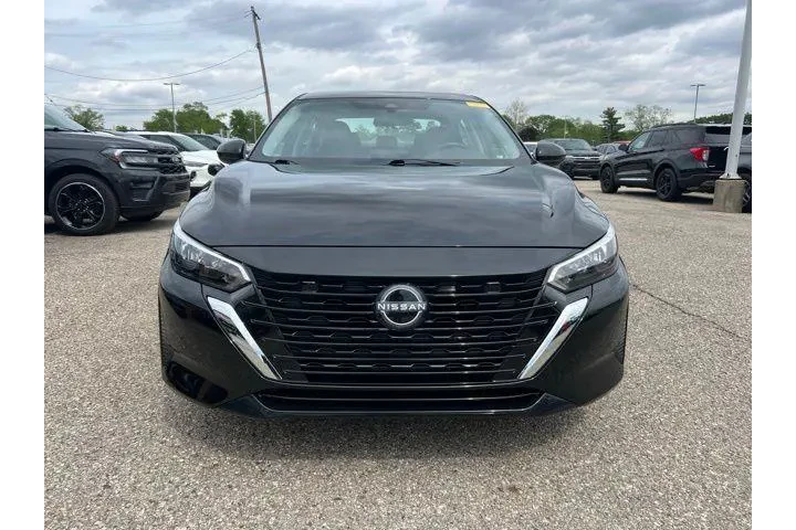 $20615 : Nissan Sentra 2025 SV 4dr Se image 2