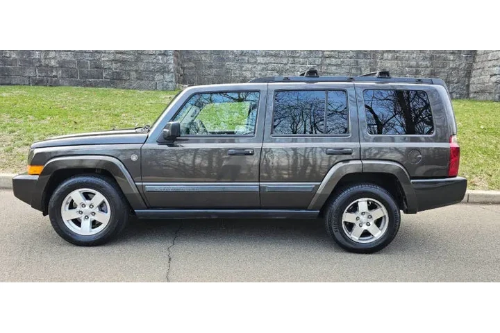 $4995 : 2006 Commander image 6