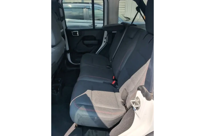 $40000 : Jeep Wrangler 2024 4x4 Rubic image 9