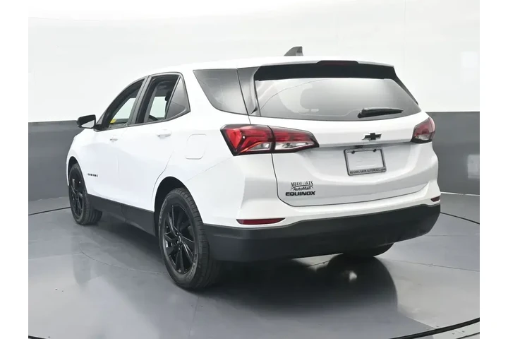 $18494 : Chevrolet Equinox 2023 LS 4d image 4