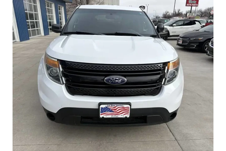 $8990 : 2013 Explorer Police Intercep image 4