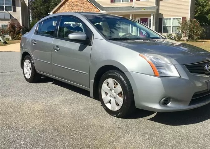 $3000 : 2012 Nissan Sentra S image 1