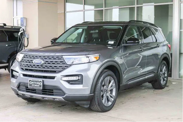 $24936 : Ford Explorer 2022 XLT 4dr S image 4